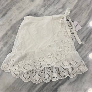 Mini skirt white XS NWT
